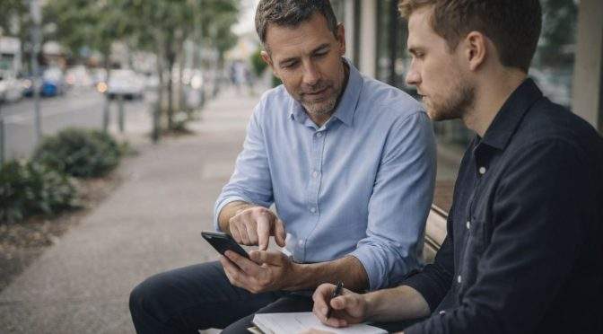 What are the requirements to become a private investigator in Australia?